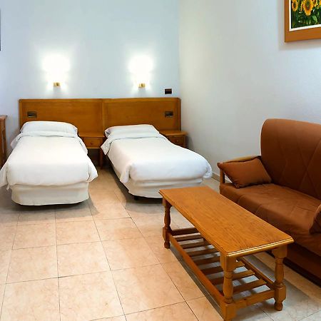 Hostal La Maya Cercedilla Luaran gambar